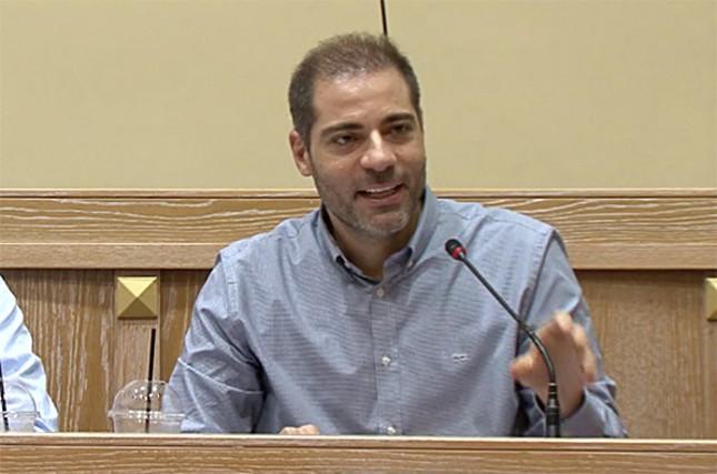 Δήμαρχος Αλίμου: Μετά από 45 χρόνια ο Άλιμος ξαναφτάνει στη θάλασσα (video)