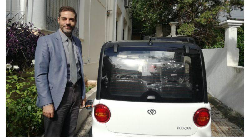 Βόλτα με τα καινούρια ηλεκτροκίνητα αυτοκίνητα του δήμου Αλίμου (VIDEO&ΕΙΚΟΝΕΣ)