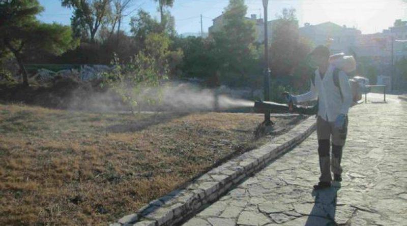 Συνεχίζονται οι ψεκασμοί κατά των κουνουπιών στον Άλιμο (ΕΙΚΟΝΕΣ)