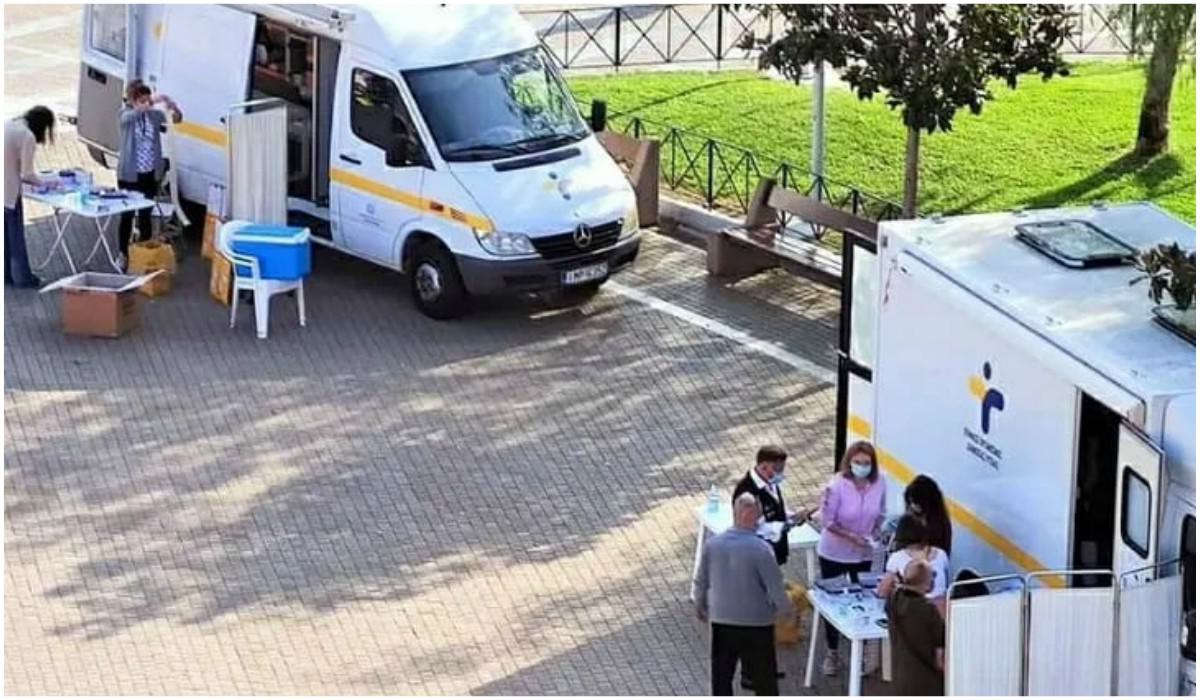 Δωρεάν rapid tests για covid στην παραλία του Αλίμου, μέσα από το αυτοκίνητο