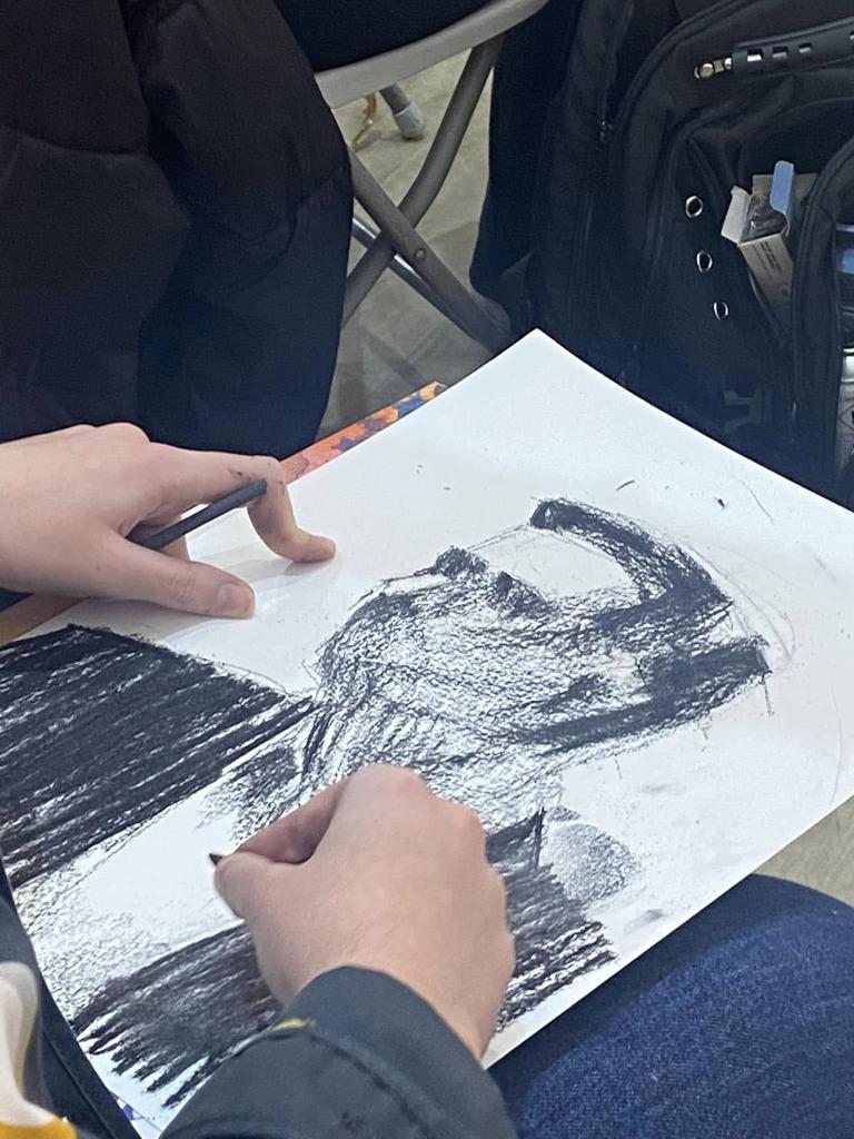 Φοιτητές της Σχολής Καλών Τεχνών ζωγράφισαν το πορτρέτο του Δημάρχου Αλίμου εικόνα 9