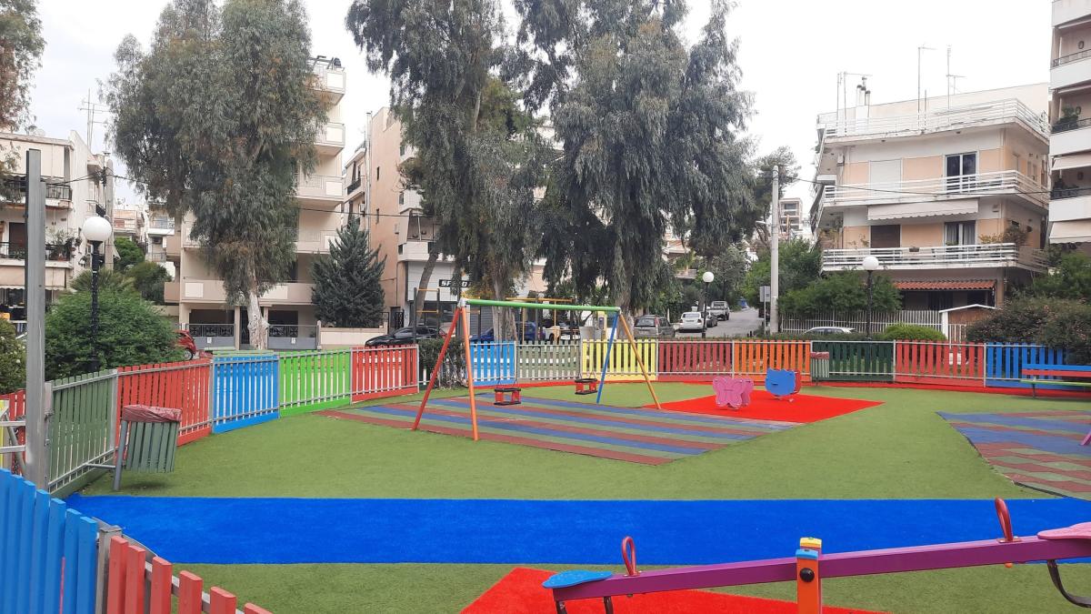 Δήμος Αλίμου: Καθημερινή φροντίδα των 23 παιδικών χαρών της πόλης εικόνα 10