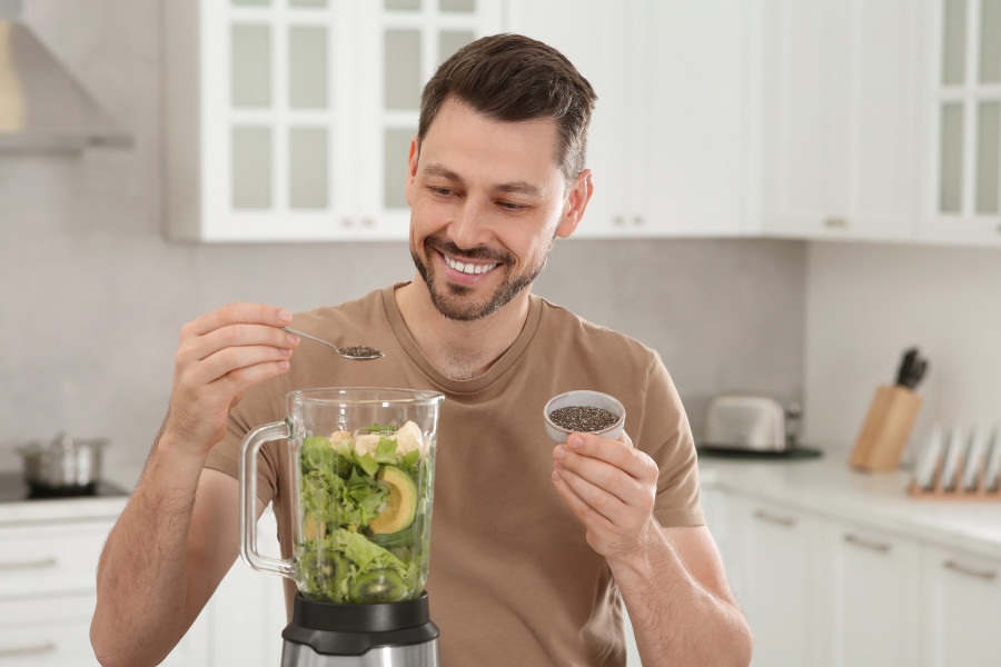 Chia-Seeds-Blender-Smoothie