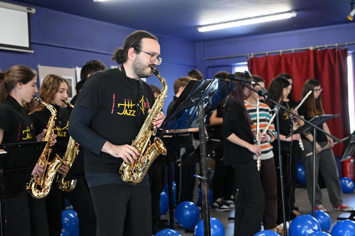 Μουσικό Σχολείο Αλίμου: Ο Νίκος Χαρδαλιάς στην απονομή των βραβείων «Μίκης Θεοδωράκης» εικόνα 1