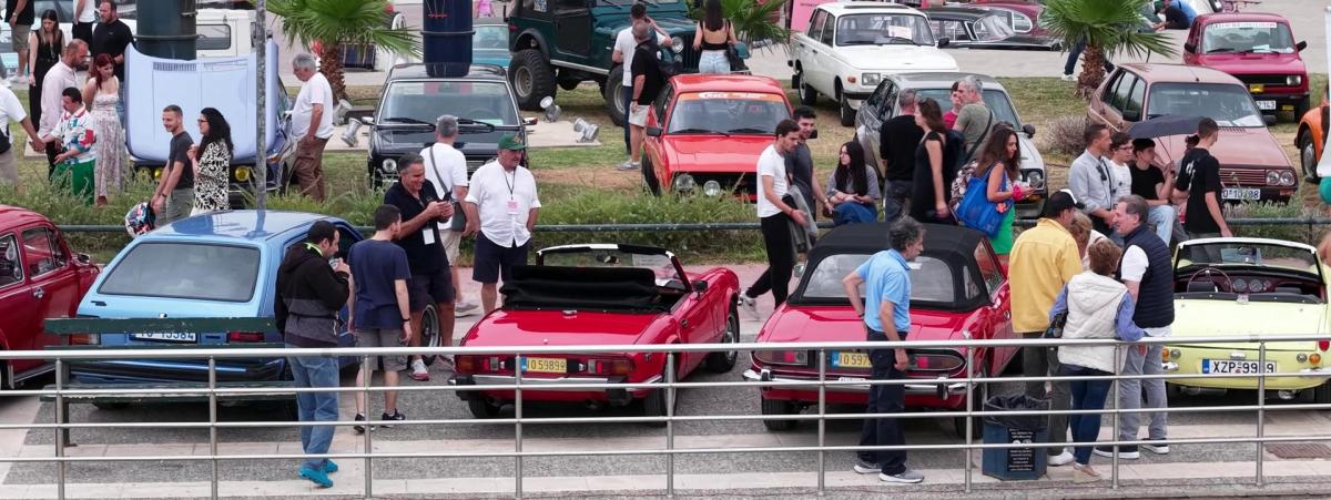Με ήλιο και βροχή, παντρεύονται τα… κλασικά αυτοκίνητα εικόνα 9