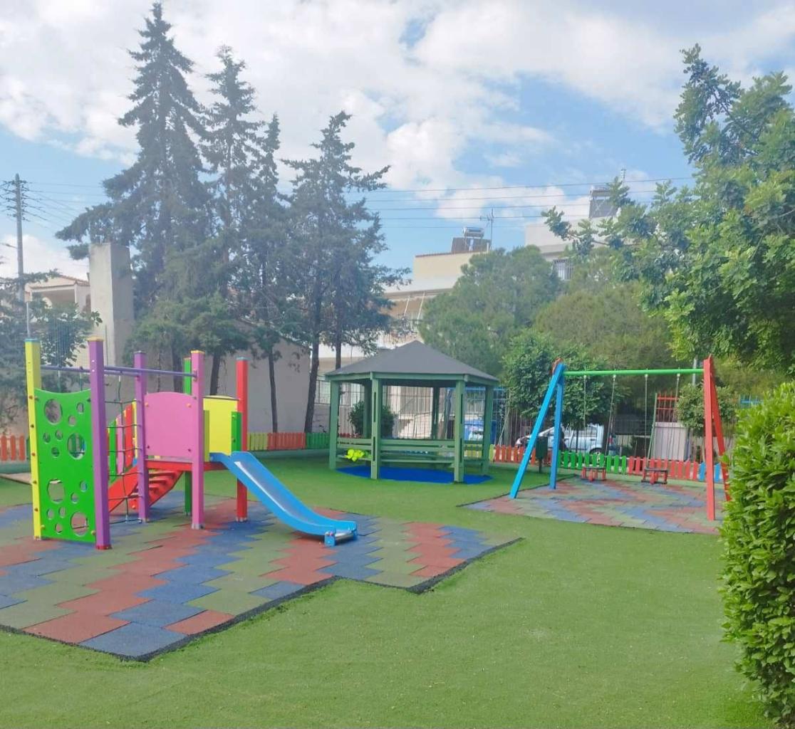 Δήμος Αλίμου: Ανακαίνιση παιδικής χαράς με καλλιτεχνικές πινελιές εικόνα 1
