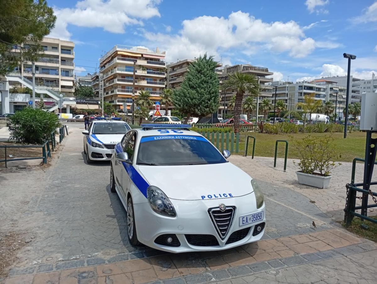 Αστυνομικοί προσήγαγαν δημοτικό αστυνομικό, στον Άλιμο, επειδή έκανε σωστά τη δουλειά του εικόνα 3