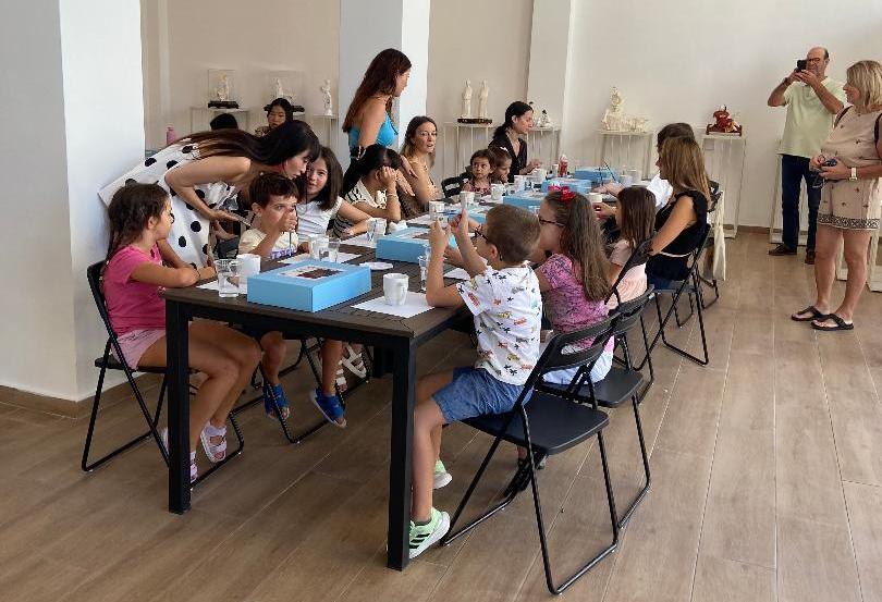Άλιμος: Ανοιχτή μέχρι το τέλος Σεπτεμβρίου η έκθεση «Το Λευκό της Κίνας – Η γοητεία της Μεταξωτής Οδού» εικόνα 3