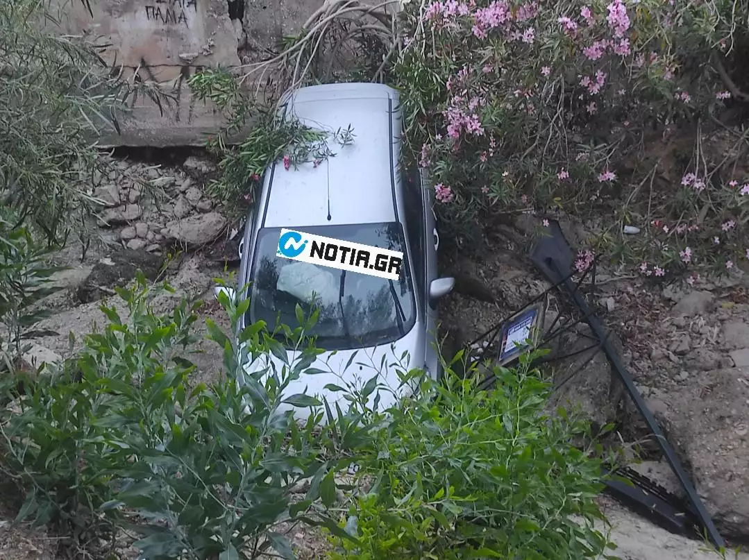 Η Αποκεντρωμένη Διοίκηση Αττικής βάζει σε κίνδυνο τις ζωές πολιτών σε δρόμο – καρμανιόλα του Αλίμου (EIKONΕΣ) εικόνα 6