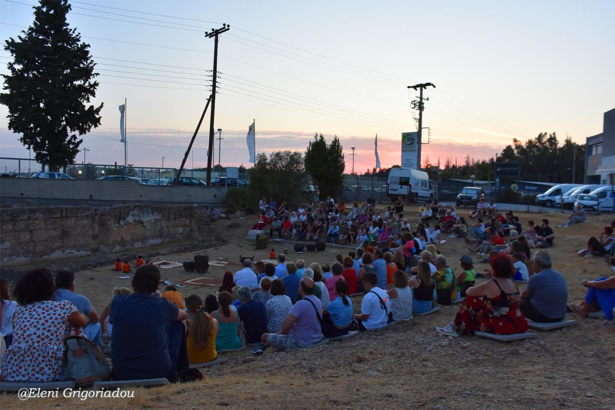 Συγκίνηση και δέος! Αναβίωσε μετά από 2.500 χρόνια το αρχαίο θέατρο στον Άλιμο (VIDEO&ΕΙΚΟΝΕΣ) εικόνα 3