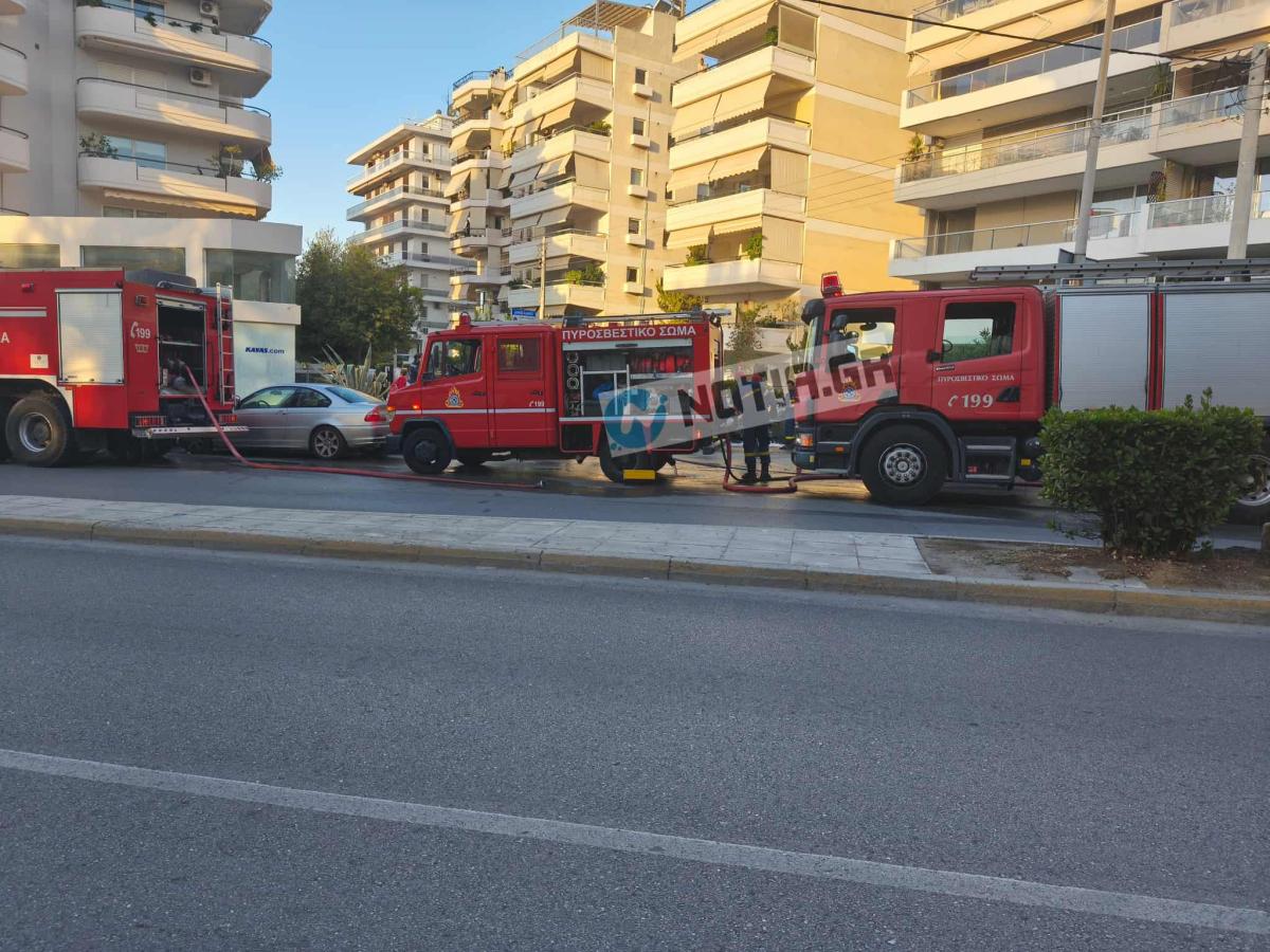 Κόλαση φωτιάς στον Άλιμο: Στις φλόγες τέσσερα αυτοκίνητα (VIDEO&ΕΙΚΟΝΕΣ) εικόνα 1