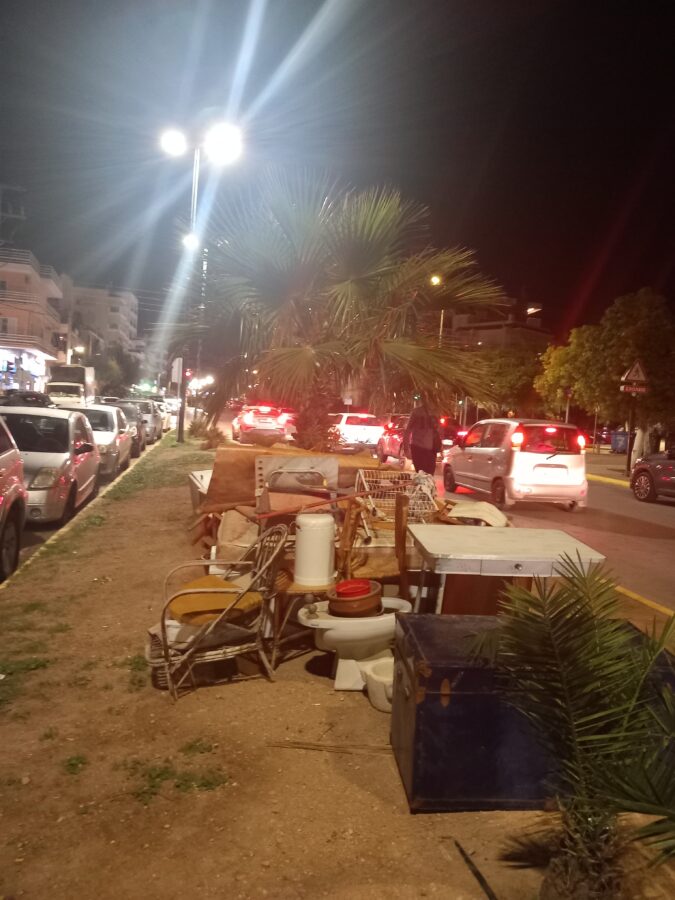 Μεγάλο πρόβλημα με τις ανακαινίσεις στον Άλιμο: Βρωμίζουν την πόλη και “κάνουν τον Κινέζο” εικόνα 2