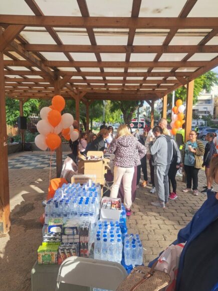 “Δεν είσαι μόνη”: Στον Άλιμο ένωσαν τα βήματά τους και έστειλαν ηχηρό μήνυμα κατά της βίας των γυναικών εικόνα 13