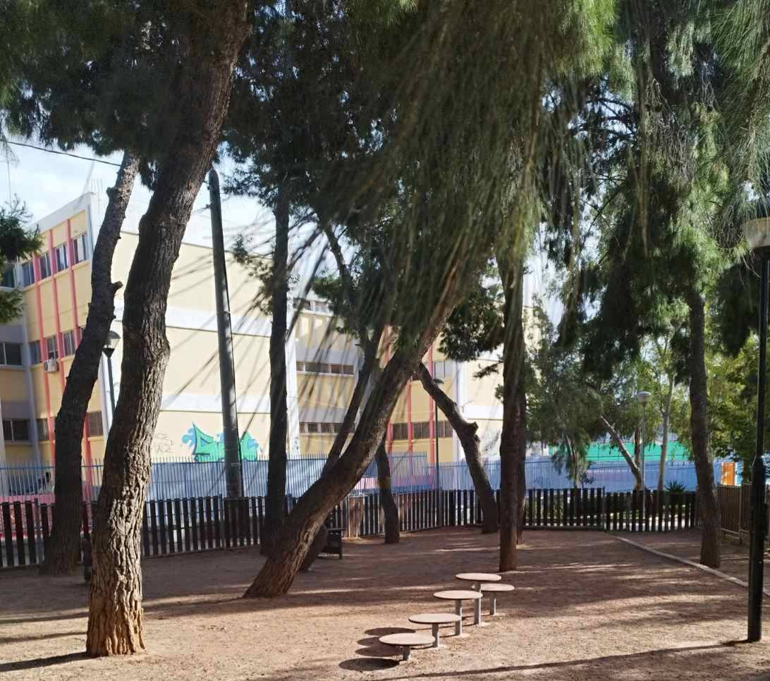 Άλιμος: Μίνι λίφτινγκ στο πάρκο σκύλων στην πλατεία Καραϊσκάκη εικόνα 4