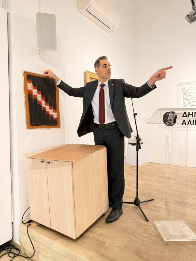 Ο Ανδρέας Κονδύλης επιμελείται την Έκθεση «ΑΙ ΓΕΝΕΑΙ ΠΑΣΑΙ» με έργα της Δημοτικής Πινακοθήκης Αλίμου εικόνα 3