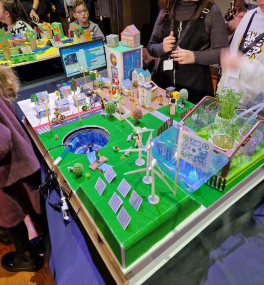 H Ε΄ τάξη του 7ου Δημοτικού Σχολείου Αλίμου στο Athens Science Festival εικόνα 2