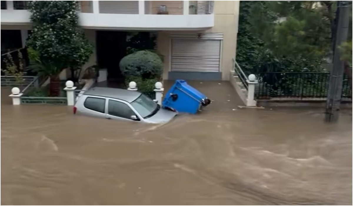 Γιατί πλημμυρίζει η Λυσικράτους στον Άλιμο: Το αντιπλημμυρικό έργο που προχωράει με ρυθμούς χελώνας (VIDEO) εικόνα 5