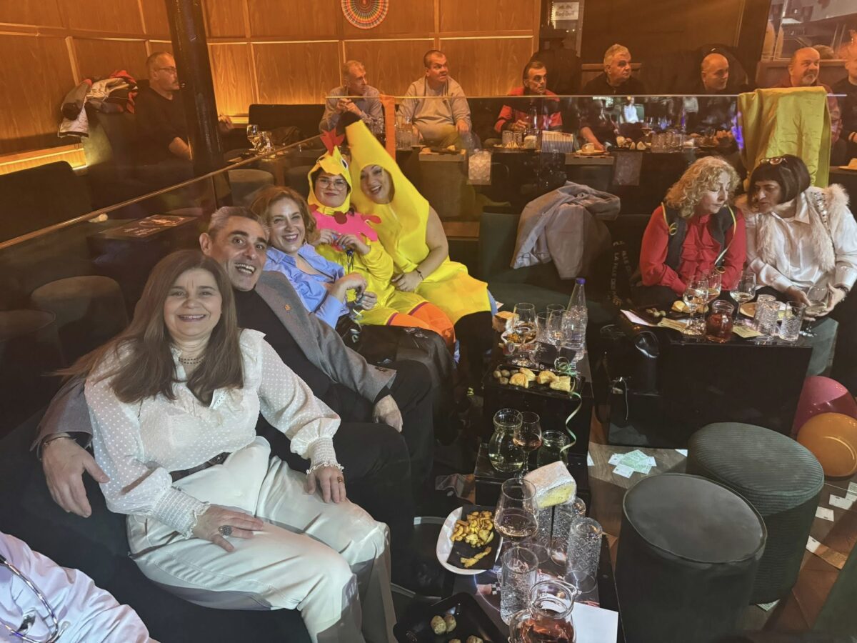 Μια μεγάλη «οικογένεια» οι εργαζόμενοι του Δήμου Αλίμου – Tα μπράβο του Κονδύλη στην κοπή της πίτας εικόνα 4