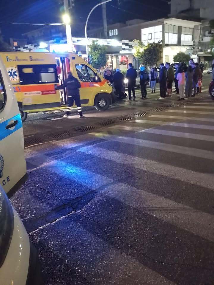 Άλιμος: Σοβαρό τροχαίο στη διασταύρωση Δωδεκανήσου και Κύπρου – Άργησε το ασθενοφόρο εικόνα 2