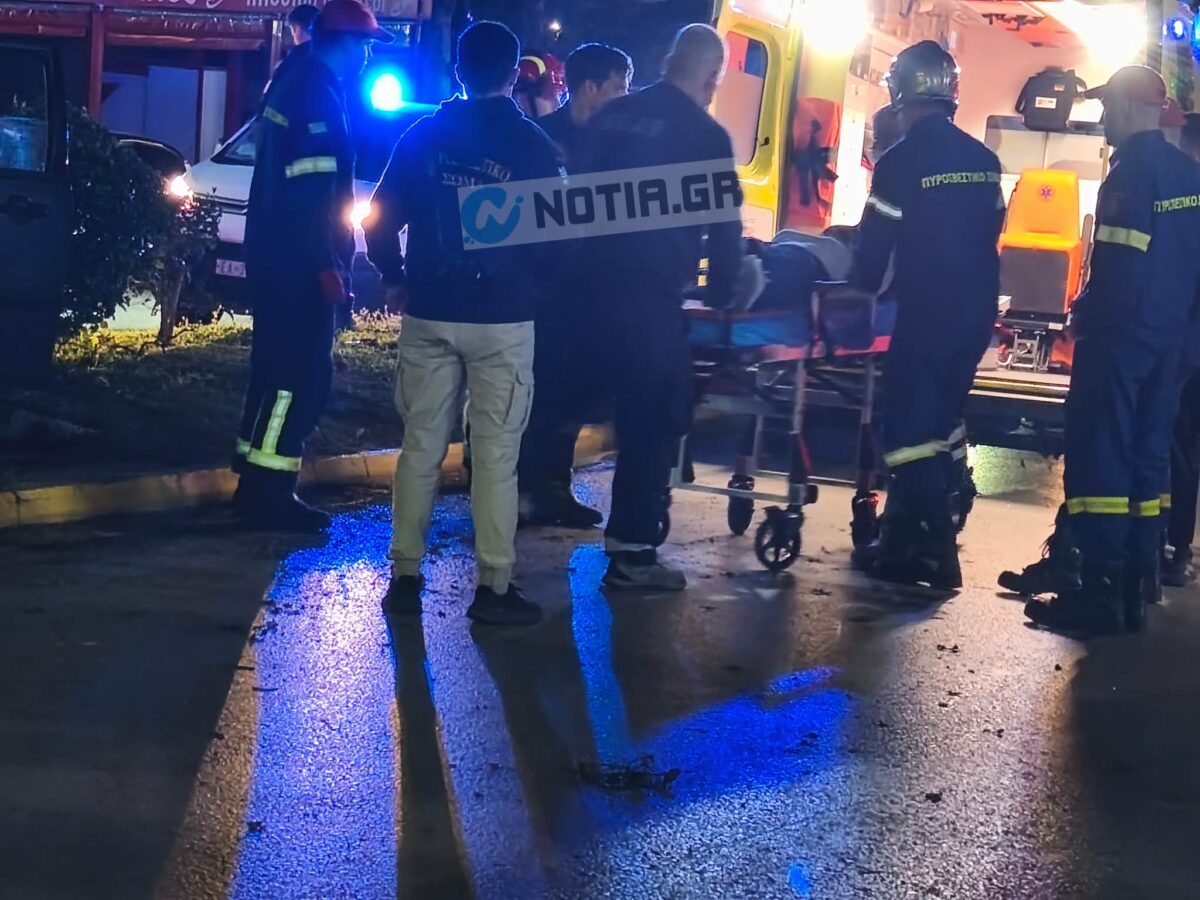 Σοβαρό τροχαίο στον Άλιμο: Αυτοκίνητο “καρφώθηκε” σε κολώνα στη νησίδα – Τους έσωσαν οι αερόσακοι (VIDEO&ΕΙΚΟΝΕΣ) εικόνα 15