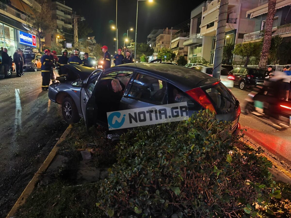 Σοβαρό τροχαίο στον Άλιμο: Αυτοκίνητο “καρφώθηκε” σε κολώνα στη νησίδα – Τους έσωσαν οι αερόσακοι (VIDEO&ΕΙΚΟΝΕΣ) εικόνα 7