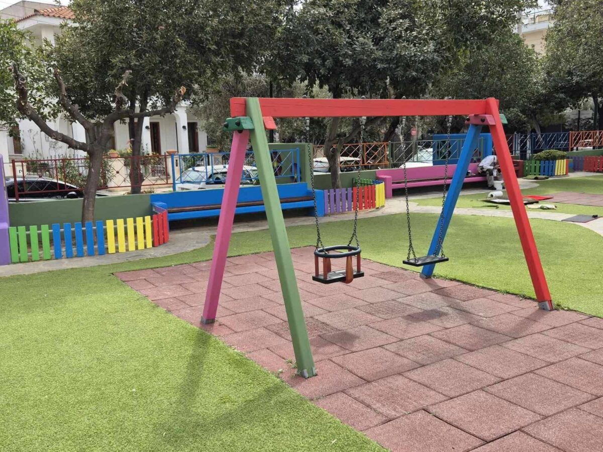 Μια πολύχρωμη αγκαλιά για τα παιδιά στον Άλιμο: Η νέα εικόνα της παιδικής χαράς στη Λυσικράτους εικόνα 8