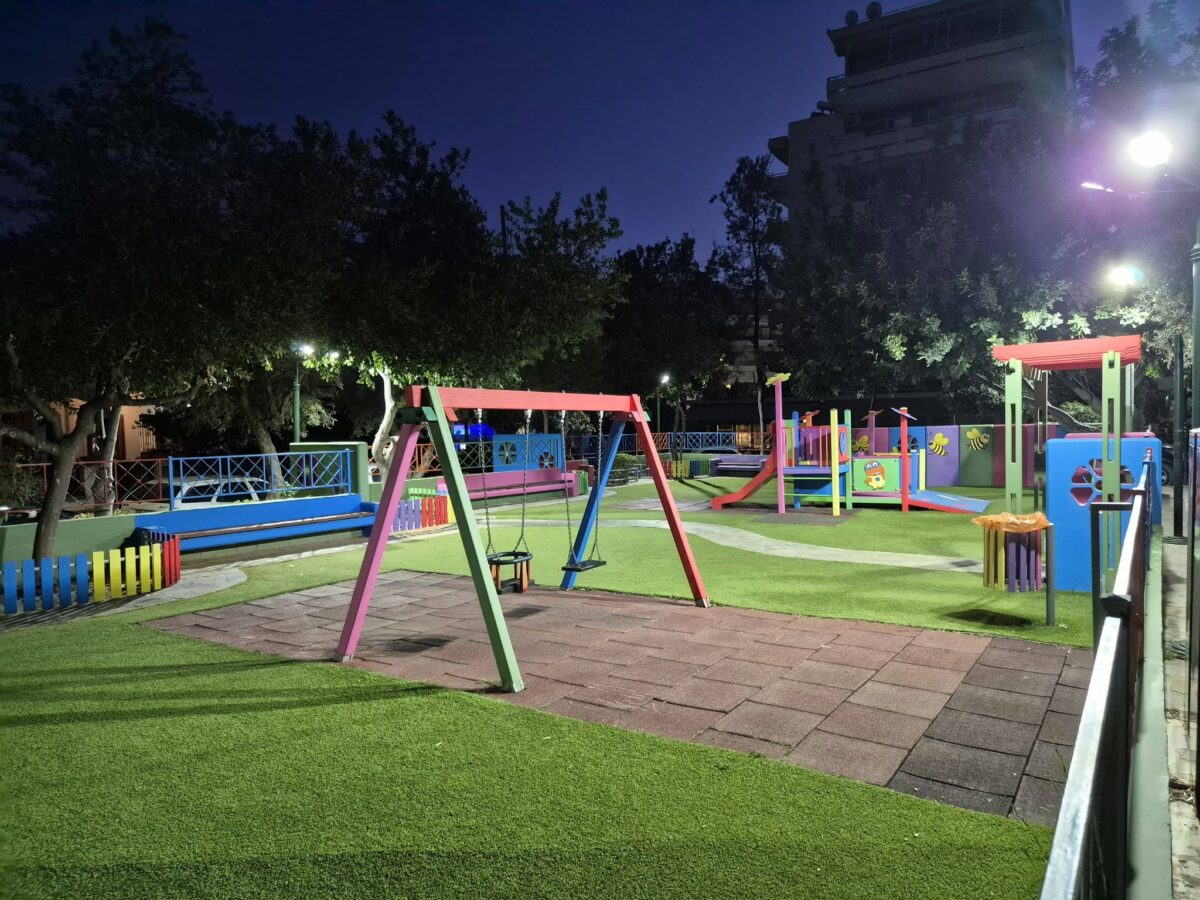 Μια πολύχρωμη αγκαλιά για τα παιδιά στον Άλιμο: Η νέα εικόνα της παιδικής χαράς στη Λυσικράτους εικόνα 3