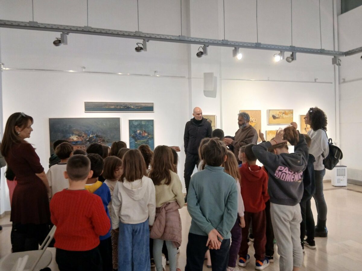 Όταν η τέχνη συναντά την παιδική φαντασία: Μια ξεχωριστή ξενάγηση στη Δημοτική Πινακοθήκη Αλίμου εικόνα 1