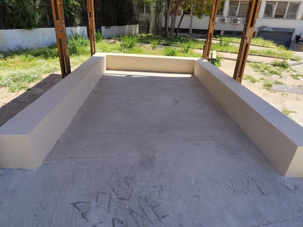 Νέα «αντι-βανδαλιστικά» καθίσματα με σκίαση στο ΕΠΑΛ Αλίμου μετά από αίτημα των μαθητών εικόνα 2