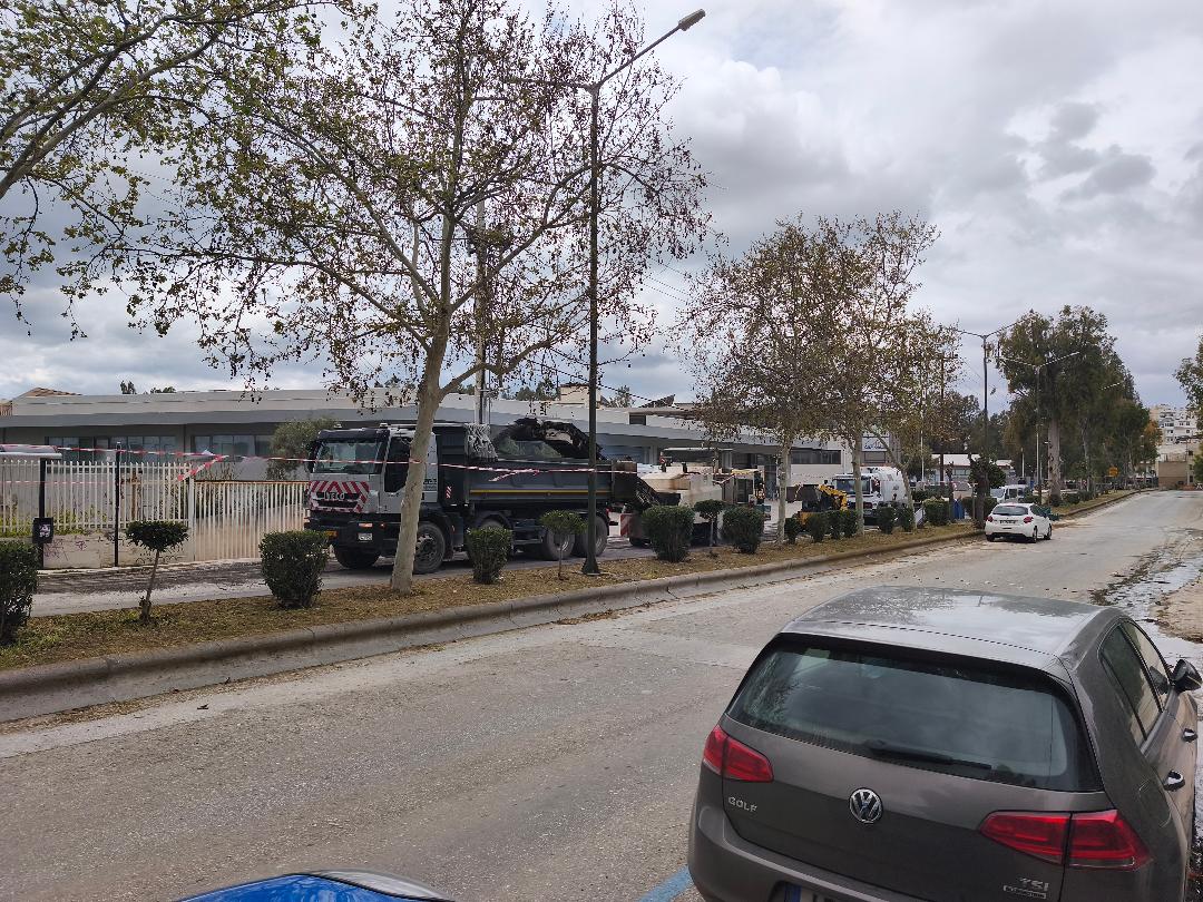 Ρεκόρ έργων ανάπλασης στον Άλιμο: Πάνω από 10.000.000 ευρώ για δρόμους και πεζοδρόμια (VIDEO&ΕΙΚΟΝΕΣ) εικόνα 3