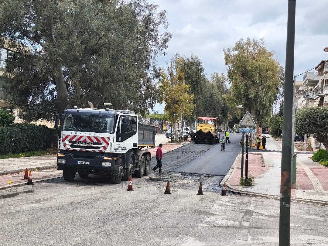 Ρεκόρ έργων ανάπλασης στον Άλιμο: Πάνω από 10.000.000 ευρώ για δρόμους και πεζοδρόμια (VIDEO&ΕΙΚΟΝΕΣ) εικόνα 4