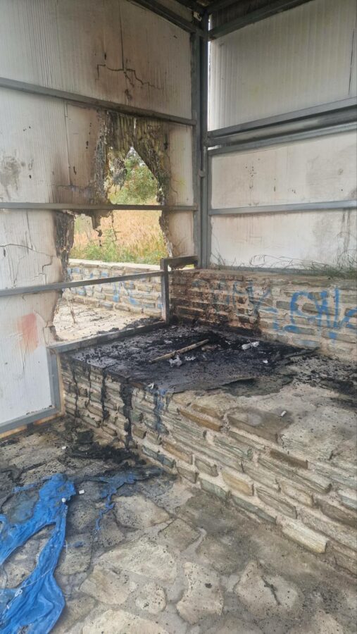 «Πόλεμο» στους βανδάλους κηρύσσει ο Ανδρέας Κονδύλης μετά τις καταστροφές στον Λόφο Πανί εικόνα 4
